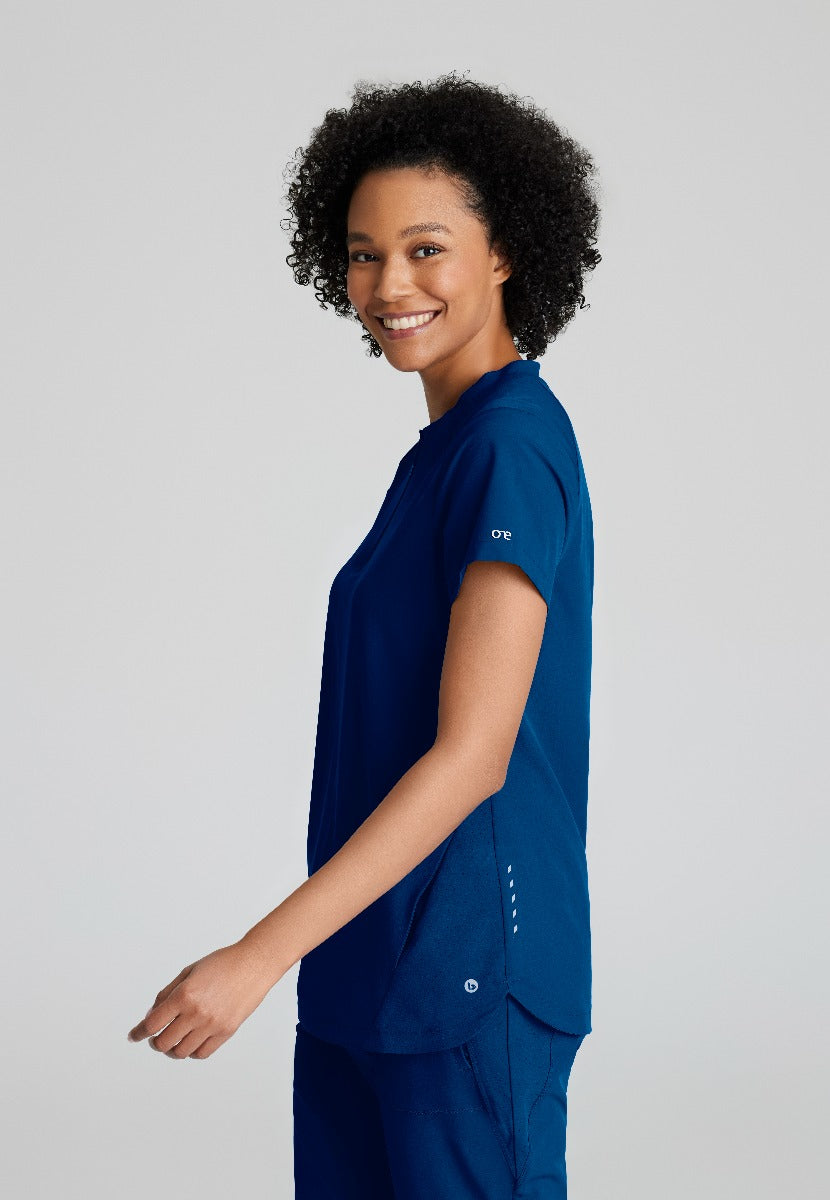 BARCO ONE FLUX FEMALE SCRUB TOP  | NAVY