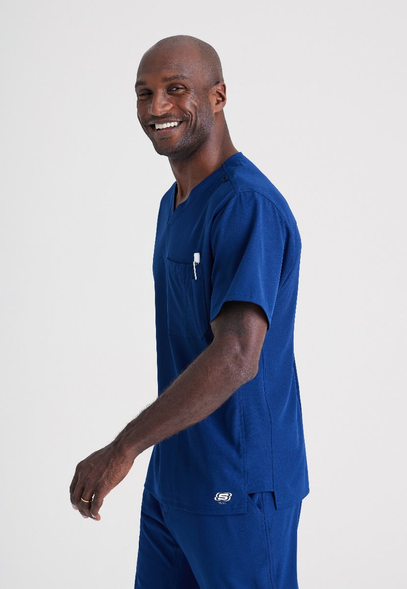 SKECHERS MALE STRUCTURE V-NECK TOP | NAVY